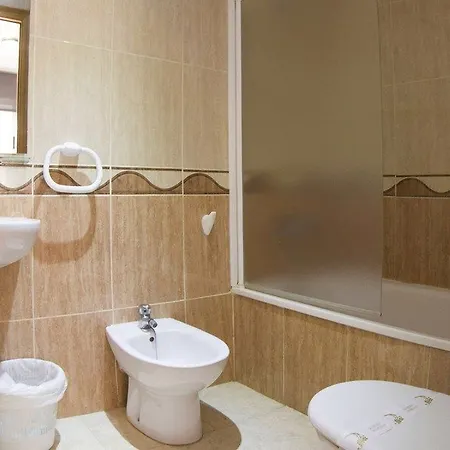 Hotel Marina Dor 2 Linea